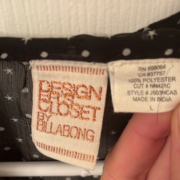 Billabong Black 3/4 sleeve blouse - Picture 4 of 4